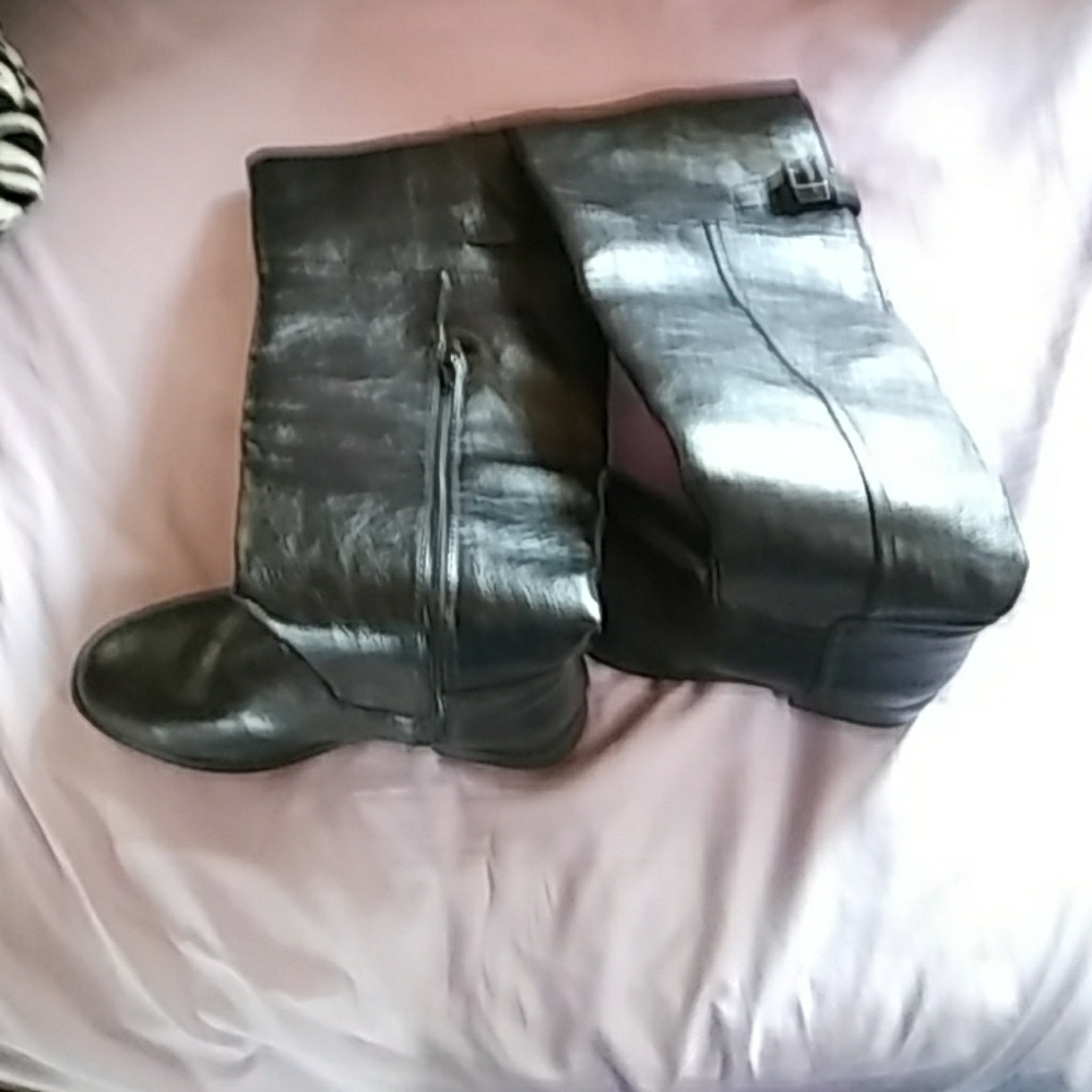 Black boots
